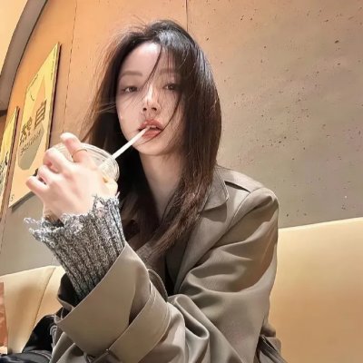 云端男女 海报