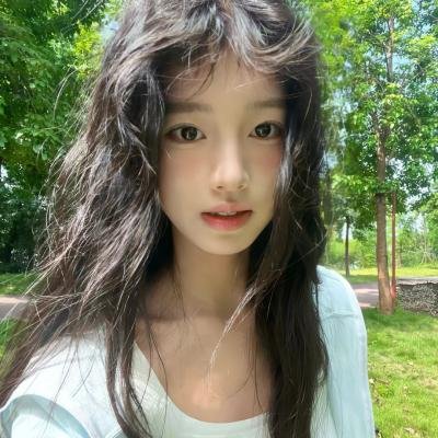 可爱的半月 海报